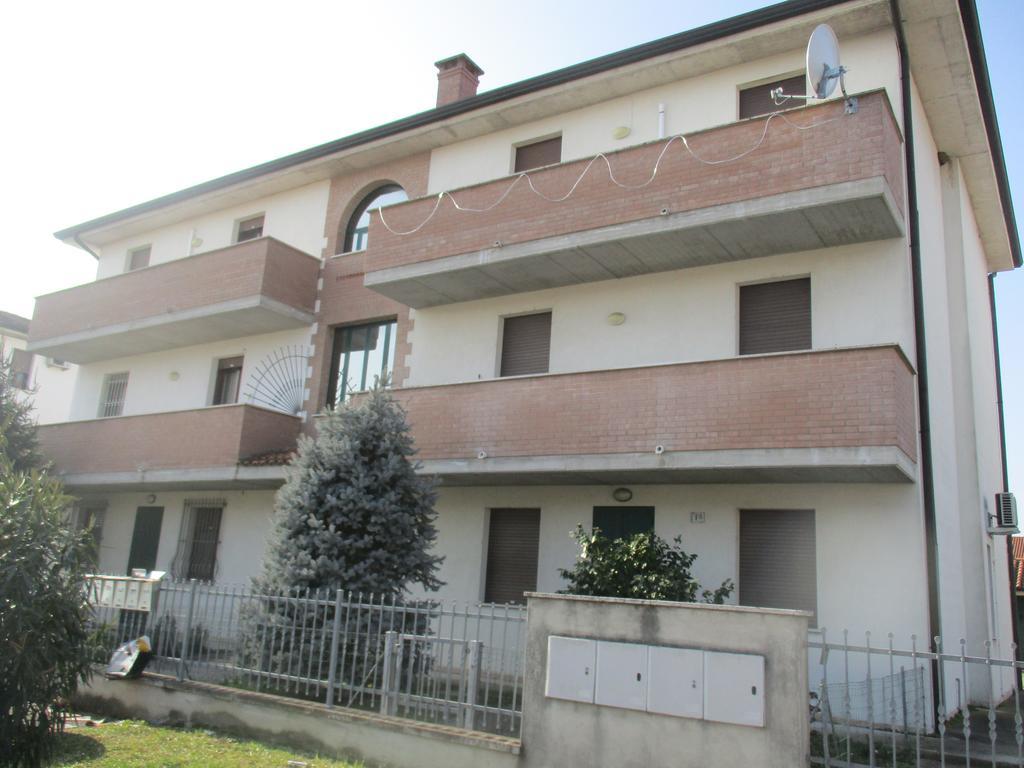 Il Grande Fiume Apartment Occhiobello Bagian luar foto